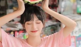 女生网红吃瓜图片高清,高清瓜果盛宴，女生网红带你领略视觉盛宴